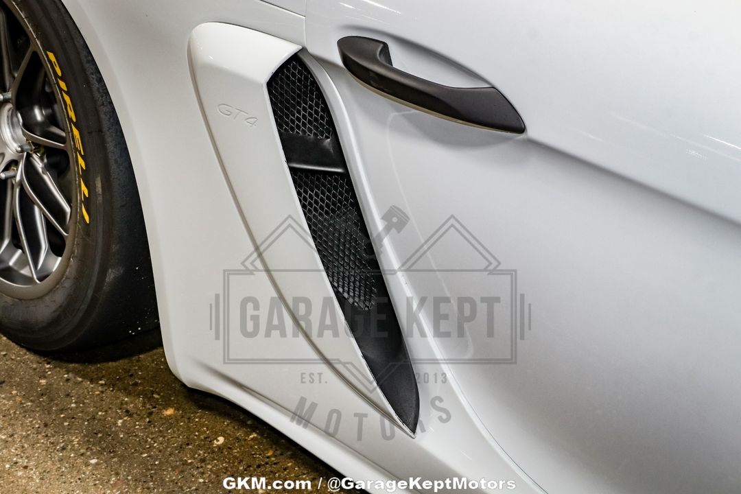 2019 Porsche Cayman GT4