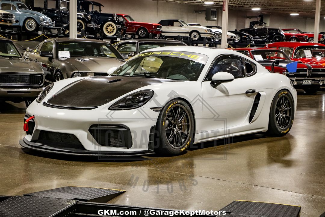 2019 Porsche Cayman GT4