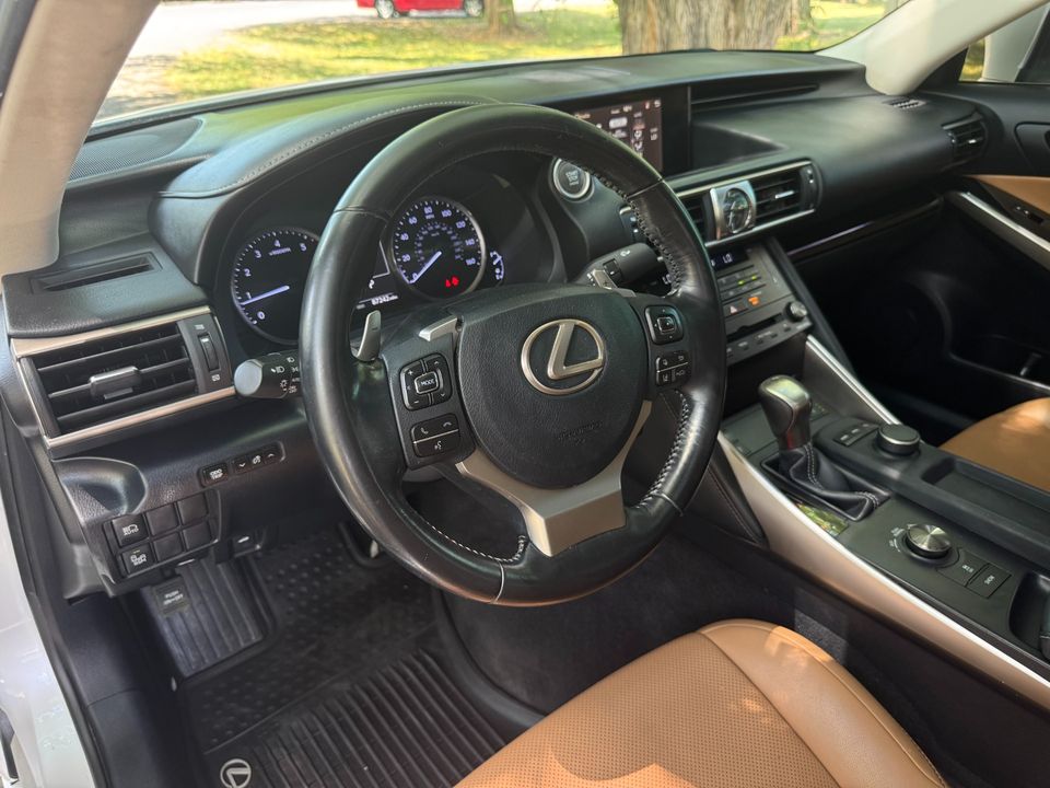 2017 Lexus IS 300