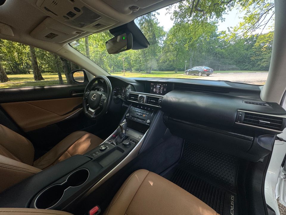 2017 Lexus IS 300