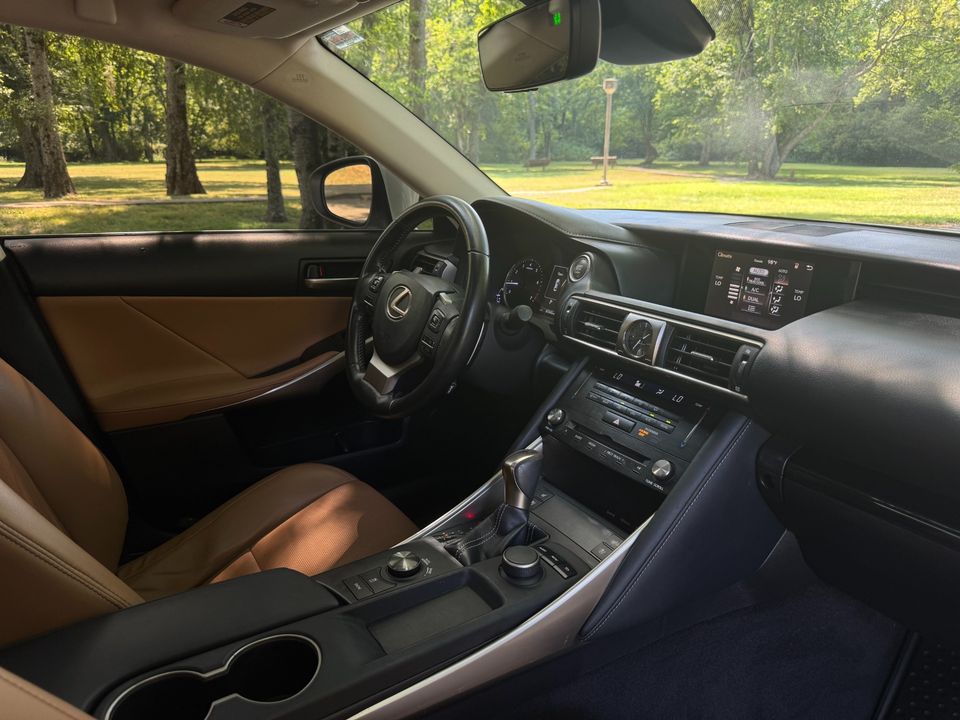 2017 Lexus IS 300