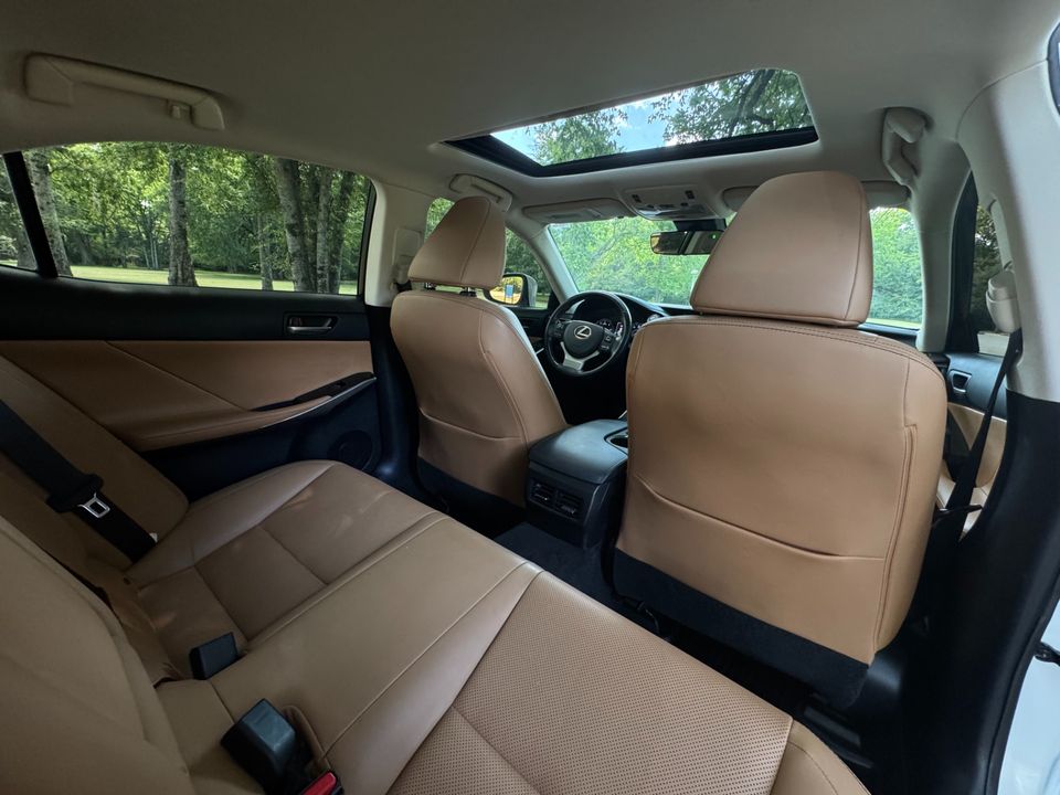 2017 Lexus IS 300