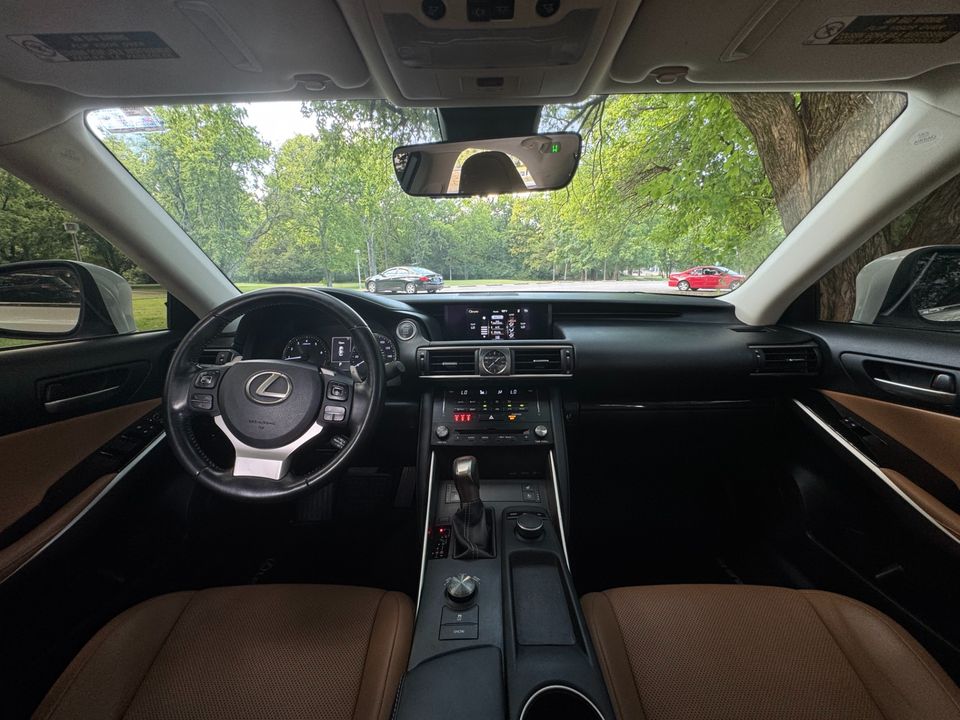 2017 Lexus IS 300