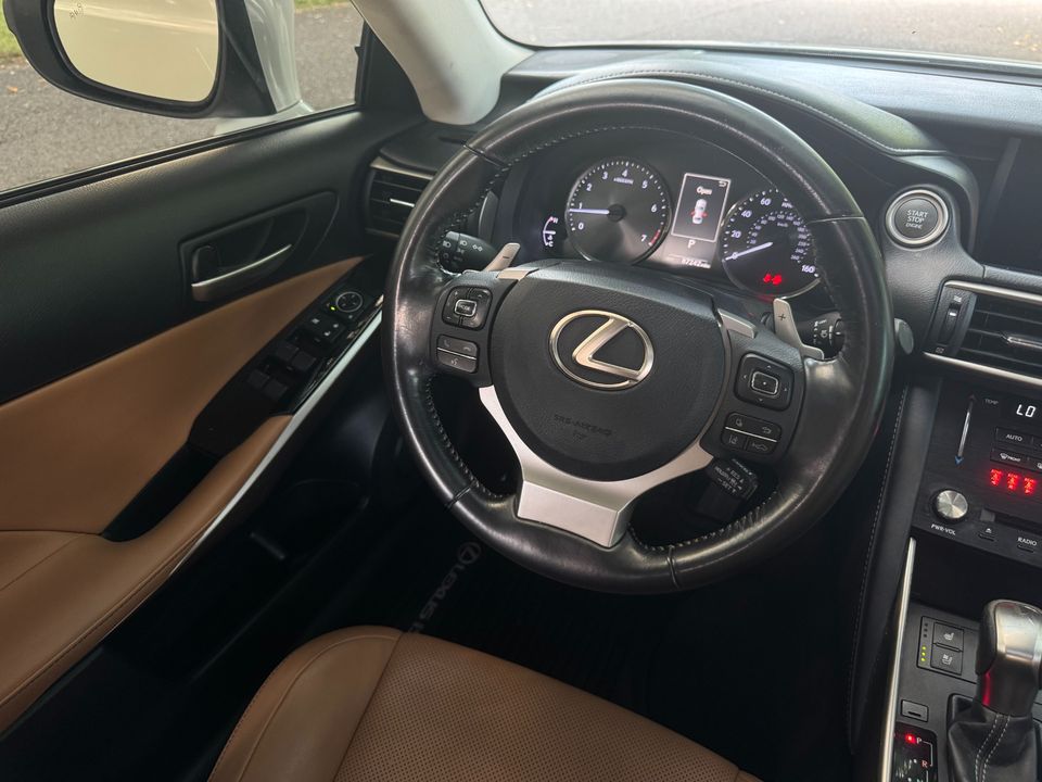 2017 Lexus IS 300