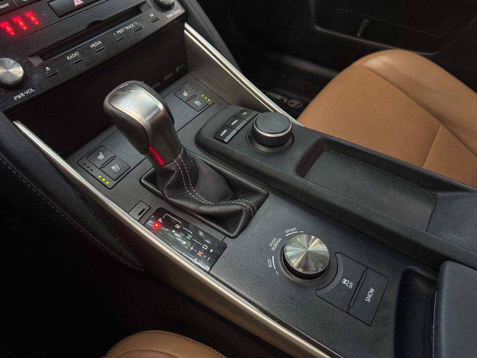 2017 Lexus IS 300