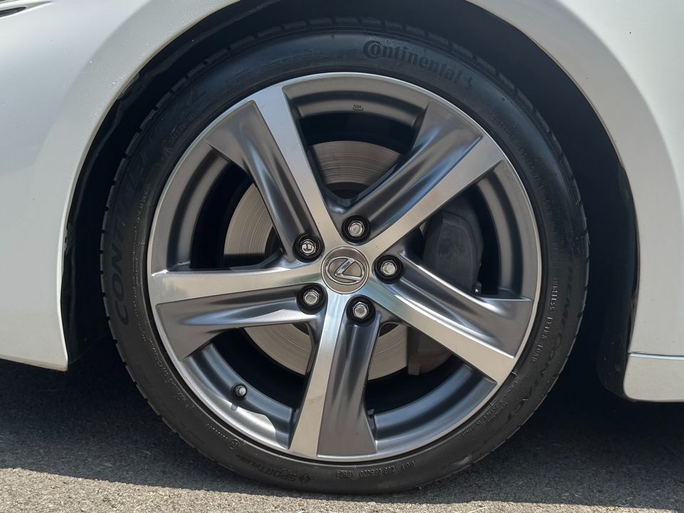2017 Lexus IS 300
