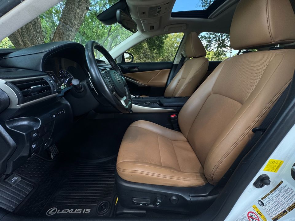 2017 Lexus IS 300