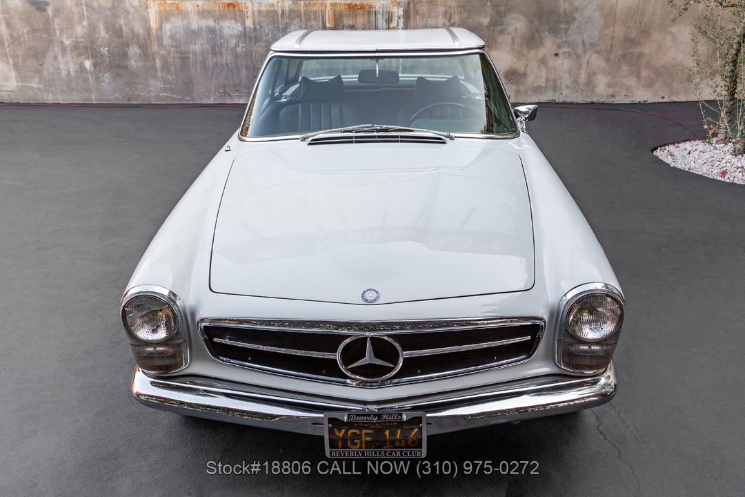 1968 Mercedes-Benz 280SL Pagoda