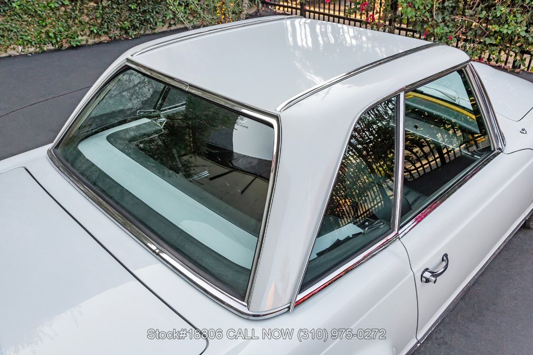 1968 Mercedes-Benz 280SL Pagoda