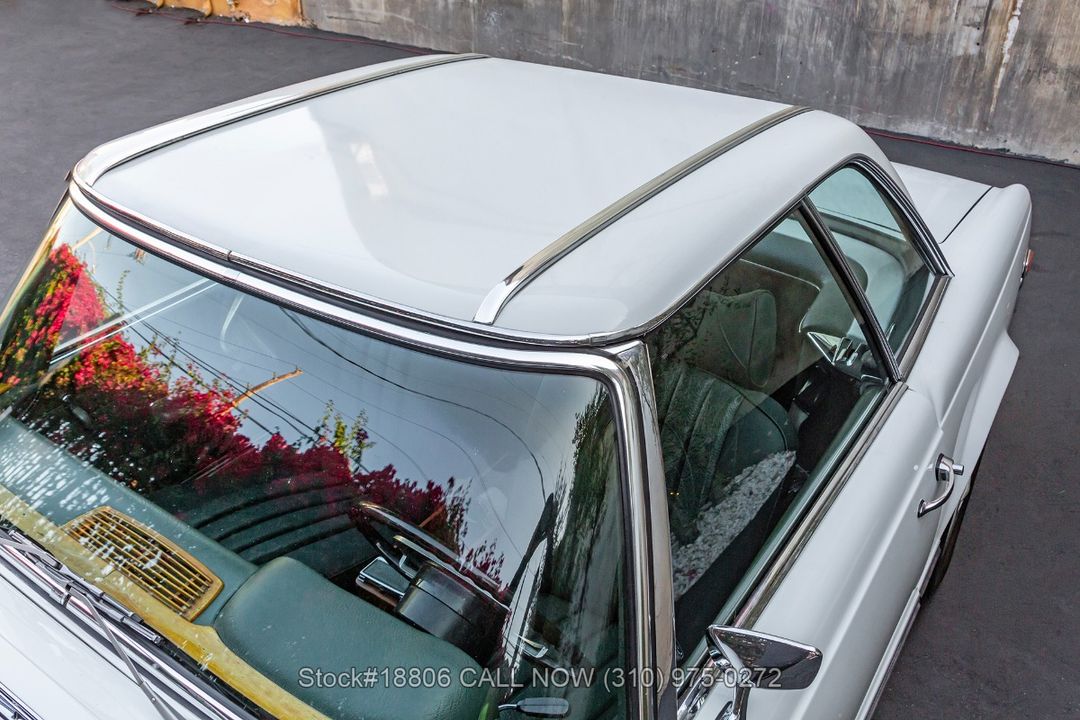1968 Mercedes-Benz 280SL Pagoda