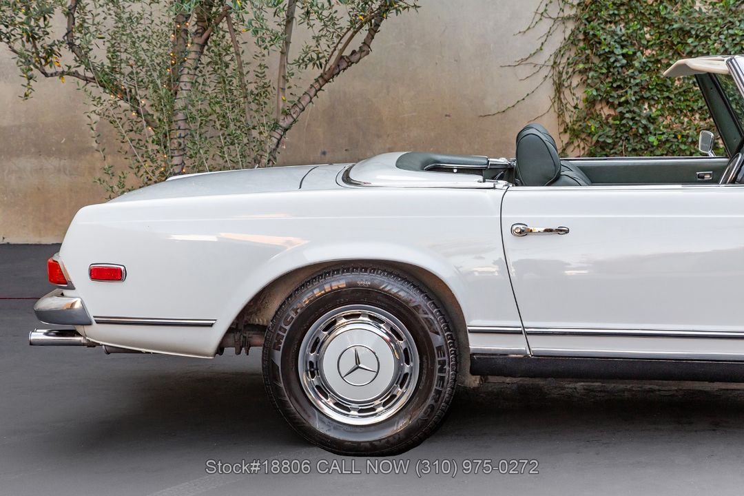 1968 Mercedes-Benz 280SL Pagoda