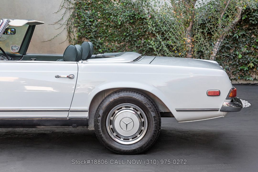 1968 Mercedes-Benz 280SL Pagoda