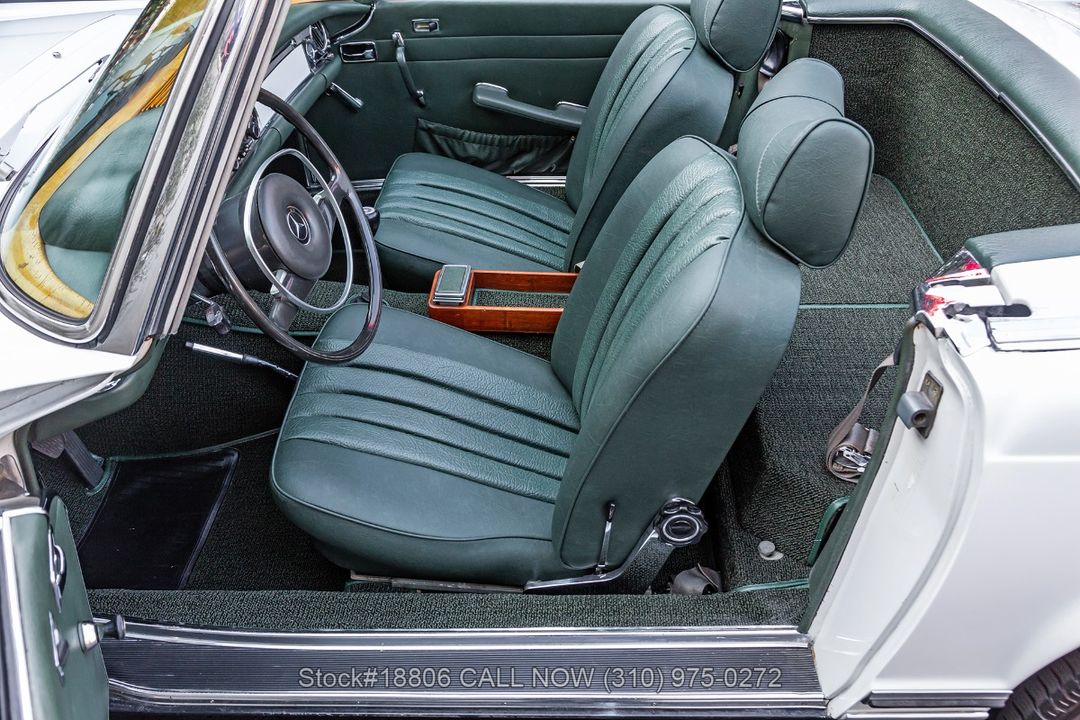 1968 Mercedes-Benz 280SL Pagoda