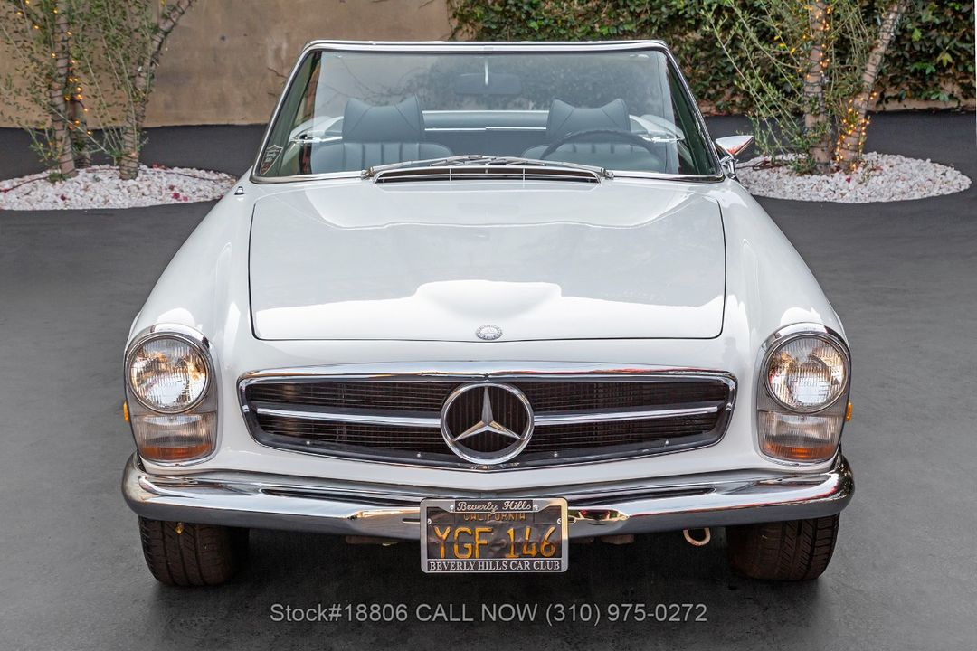 1968 Mercedes-Benz 280SL Pagoda
