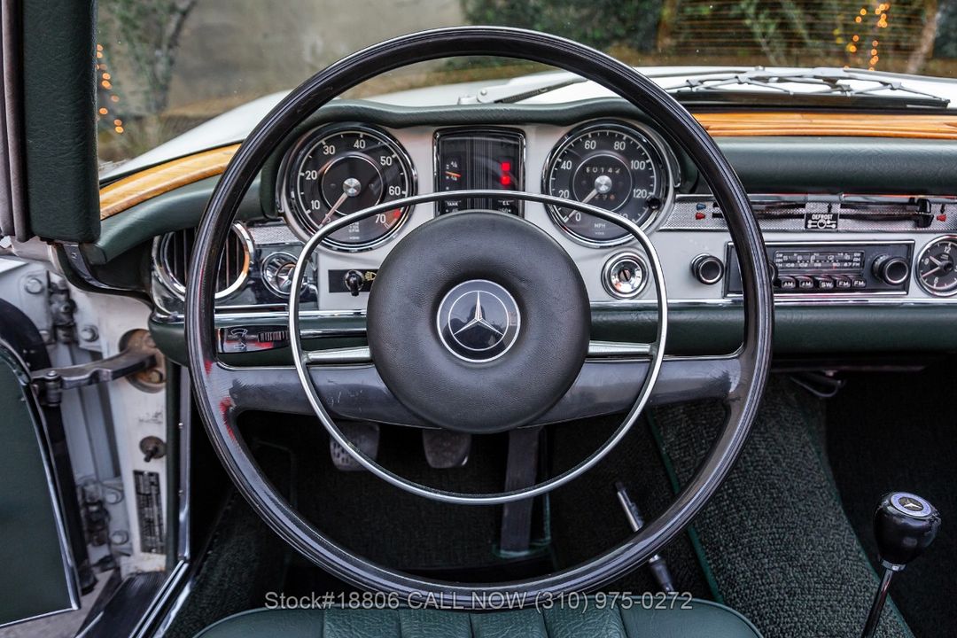 1968 Mercedes-Benz 280SL Pagoda