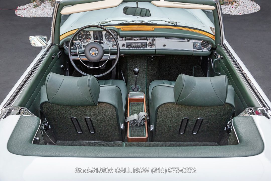 1968 Mercedes-Benz 280SL Pagoda