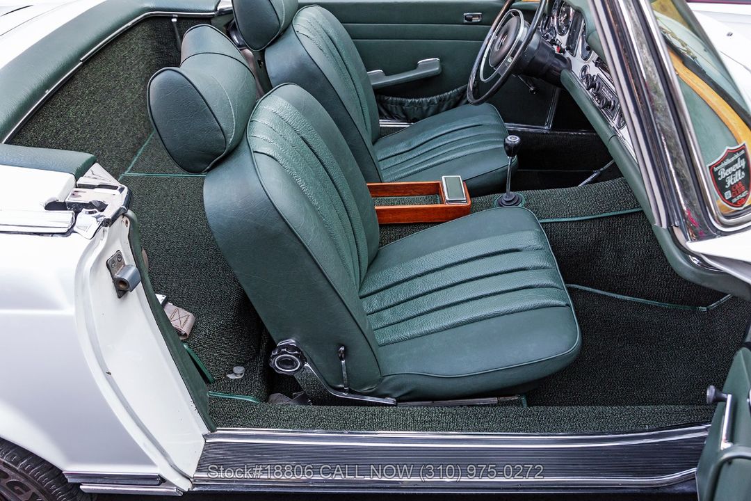 1968 Mercedes-Benz 280SL Pagoda