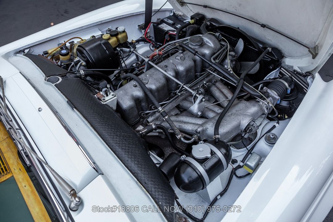 1968 Mercedes-Benz 280SL Pagoda