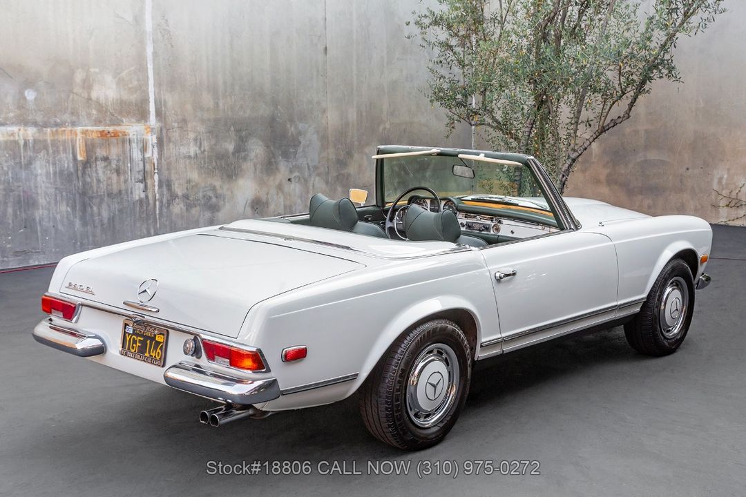 1968 Mercedes-Benz 280SL Pagoda