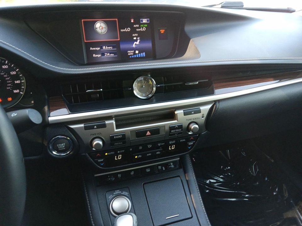 2016 Lexus ES