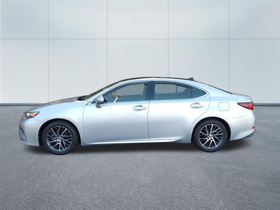 2016 Lexus ES