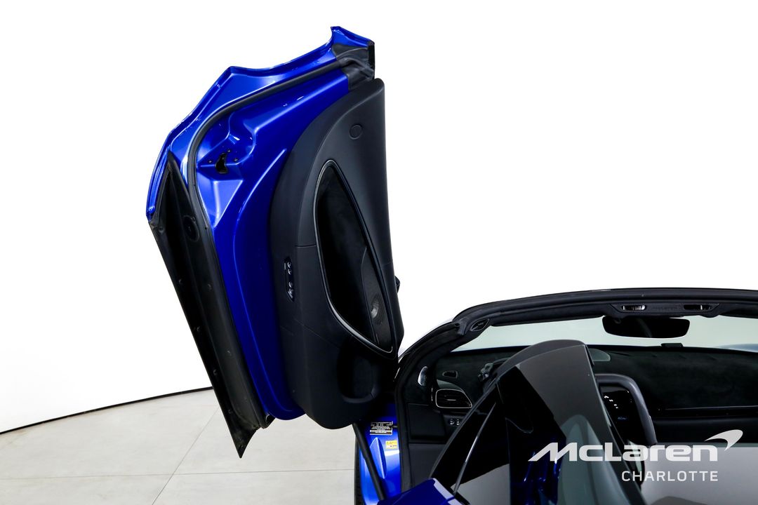 2025 McLaren Artura Spider
