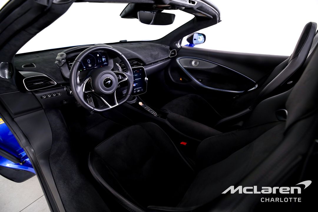 2025 McLaren Artura Spider