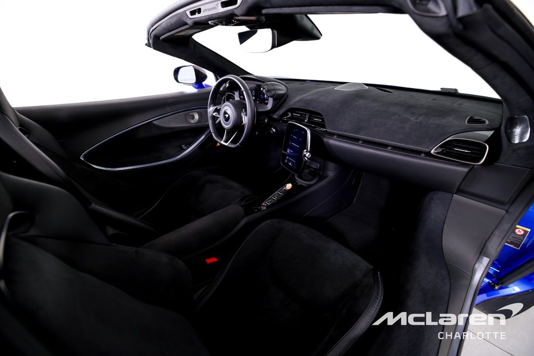 2025 McLaren Artura Spider