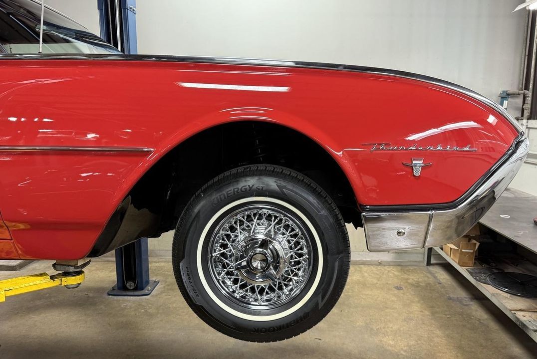 1962 Ford Thunderbird