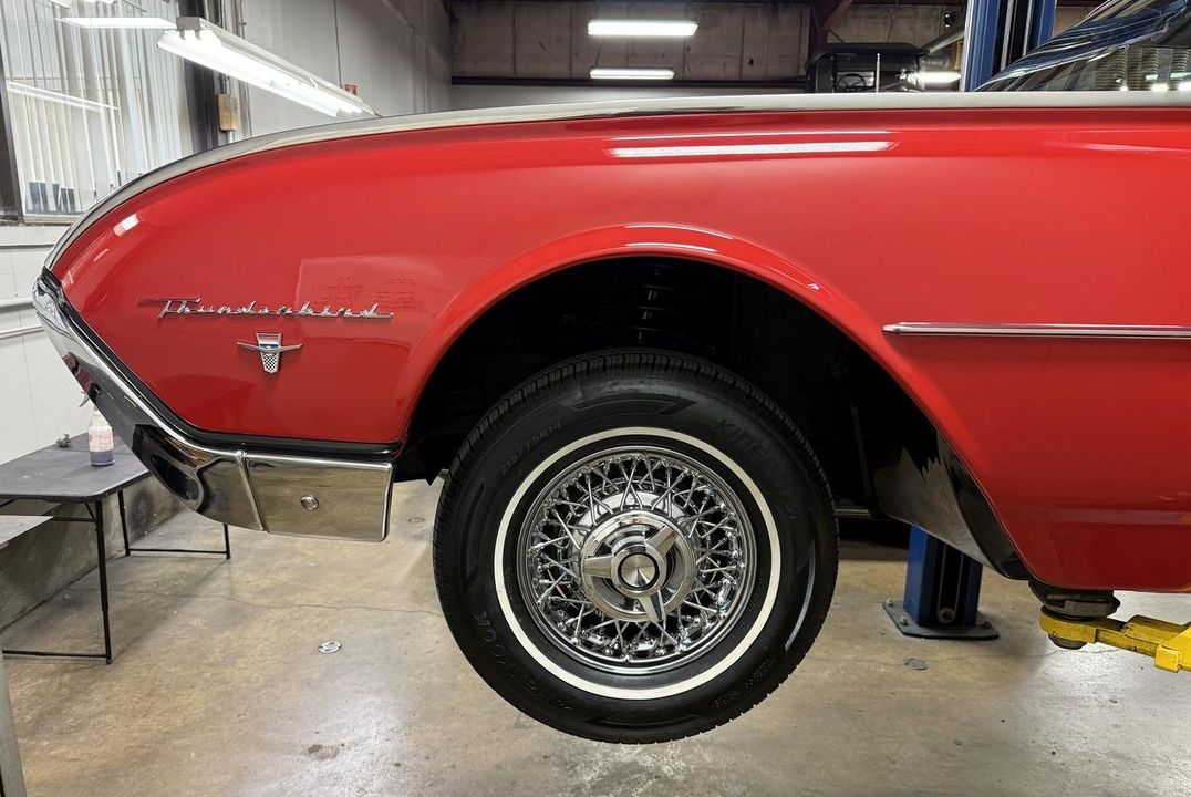 1962 Ford Thunderbird