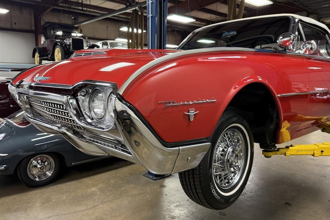 1962 Ford Thunderbird