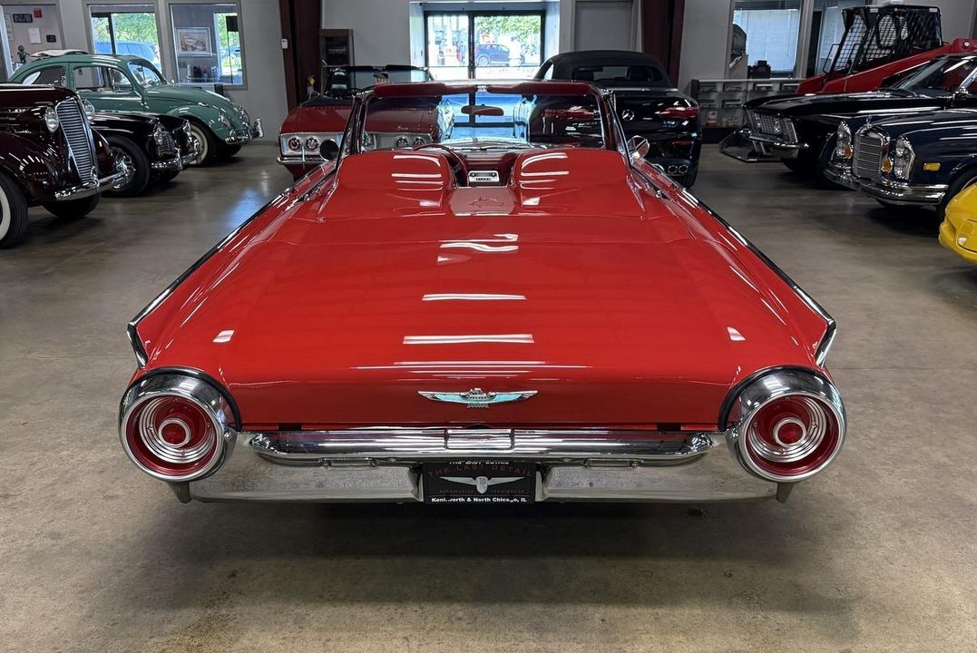 1962 Ford Thunderbird
