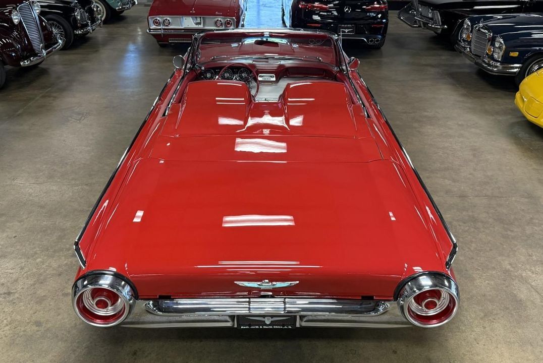 1962 Ford Thunderbird