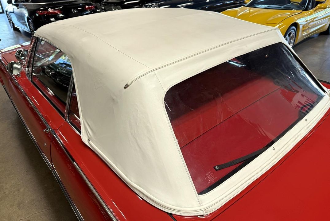 1962 Ford Thunderbird