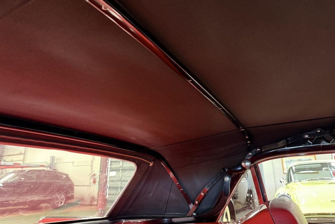 1962 Ford Thunderbird