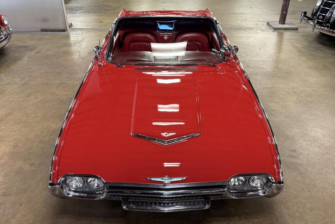 1962 Ford Thunderbird