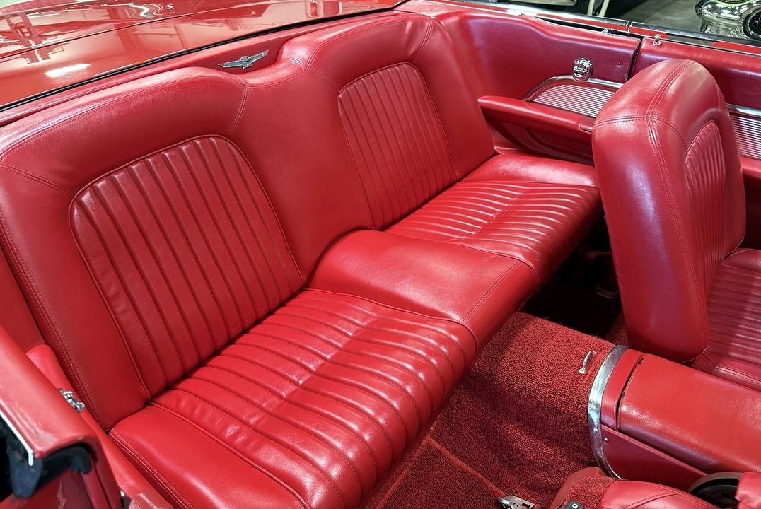 1962 Ford Thunderbird