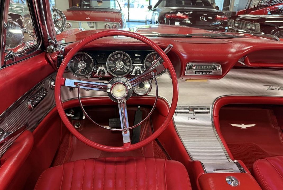 1962 Ford Thunderbird