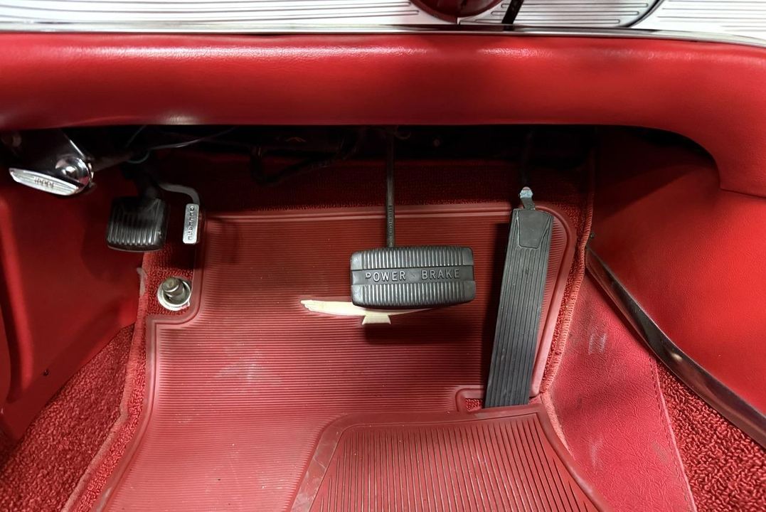 1962 Ford Thunderbird