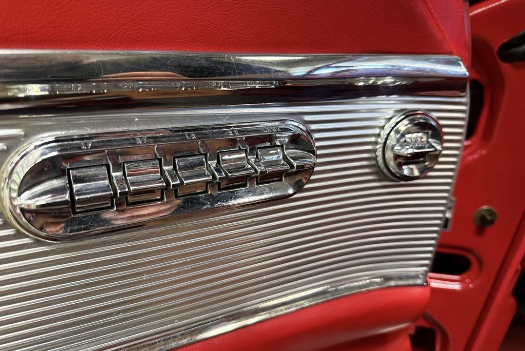 1962 Ford Thunderbird