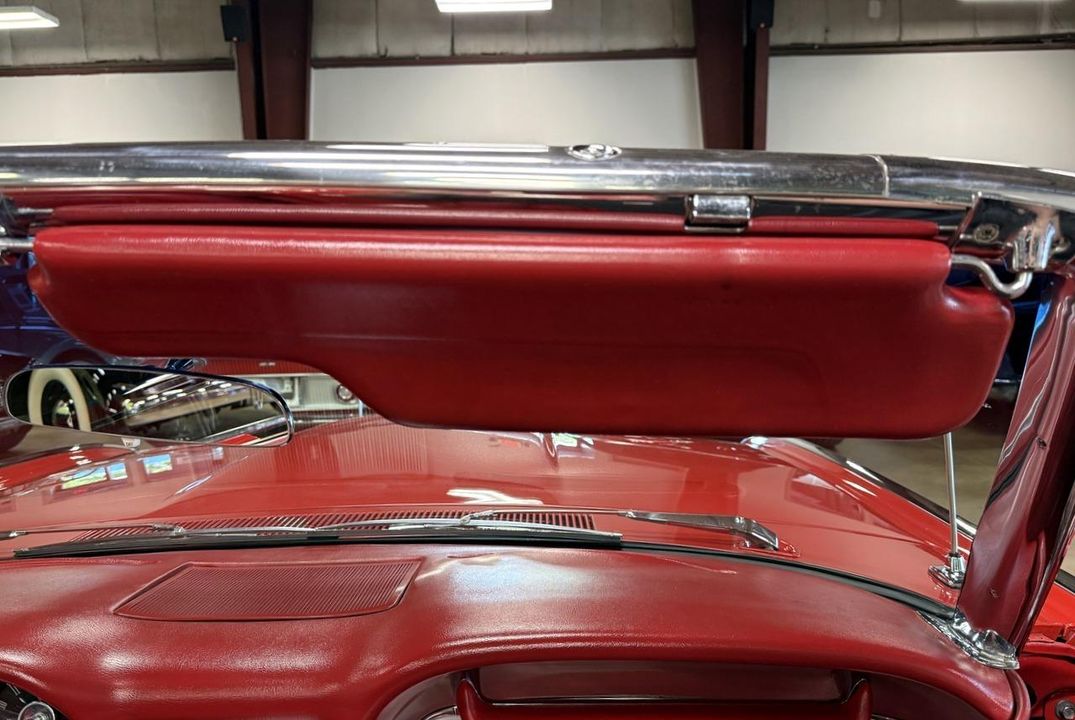 1962 Ford Thunderbird