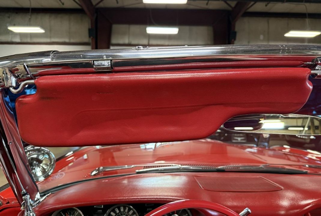 1962 Ford Thunderbird