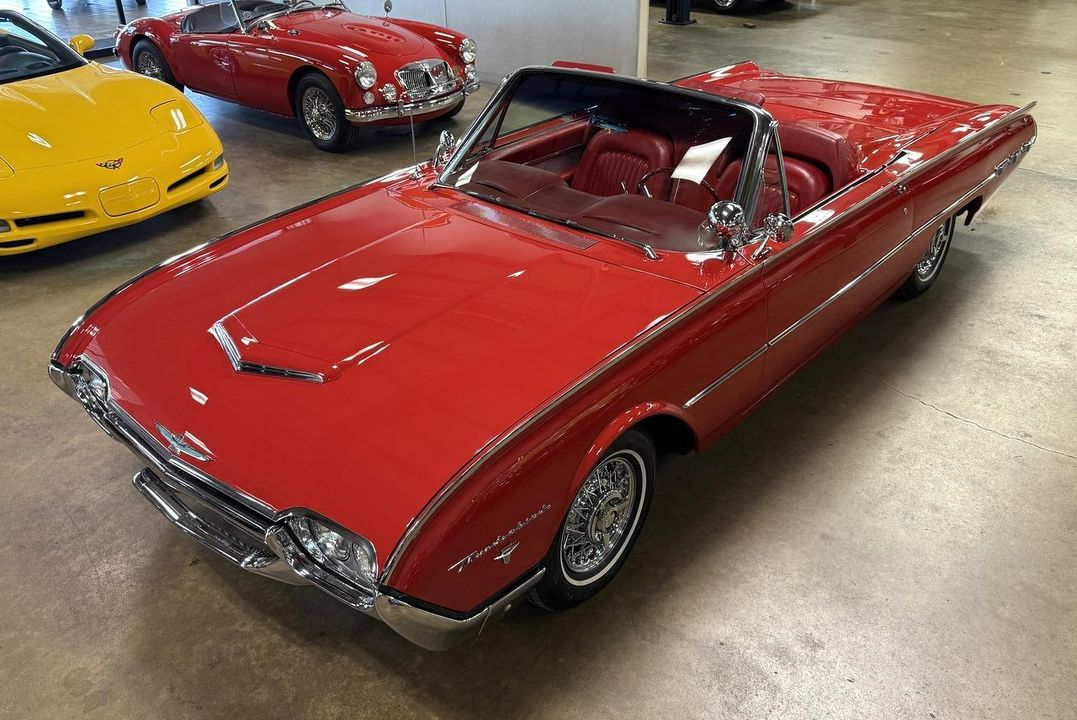 1962 Ford Thunderbird