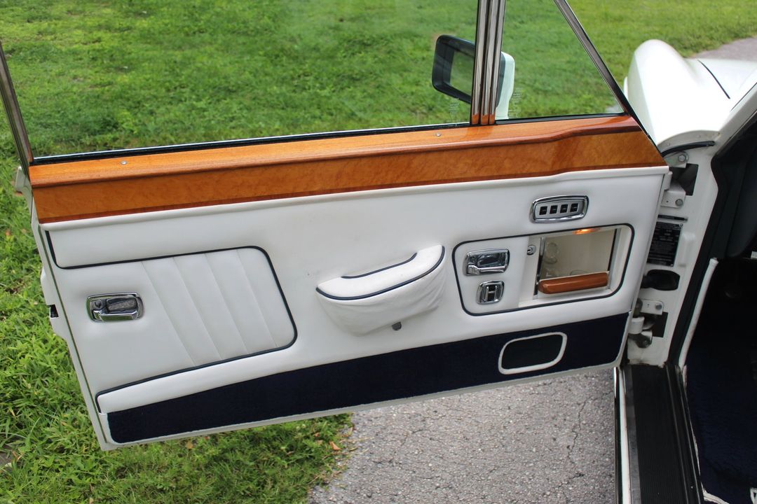 1989 Rolls-Royce Corniche II