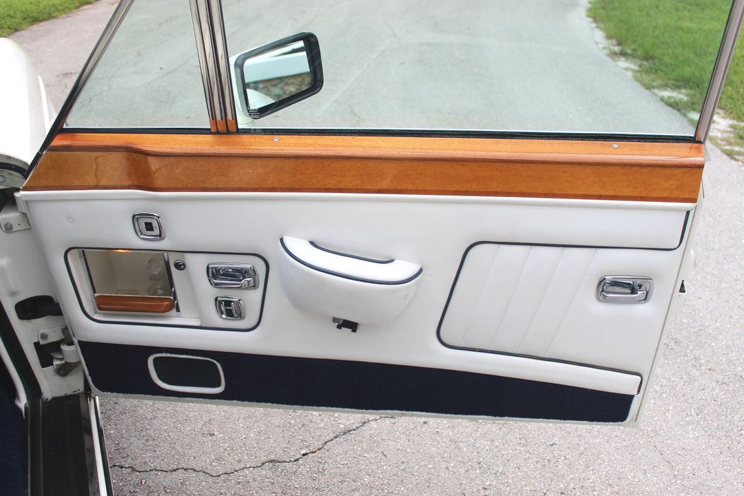 1989 Rolls-Royce Corniche II