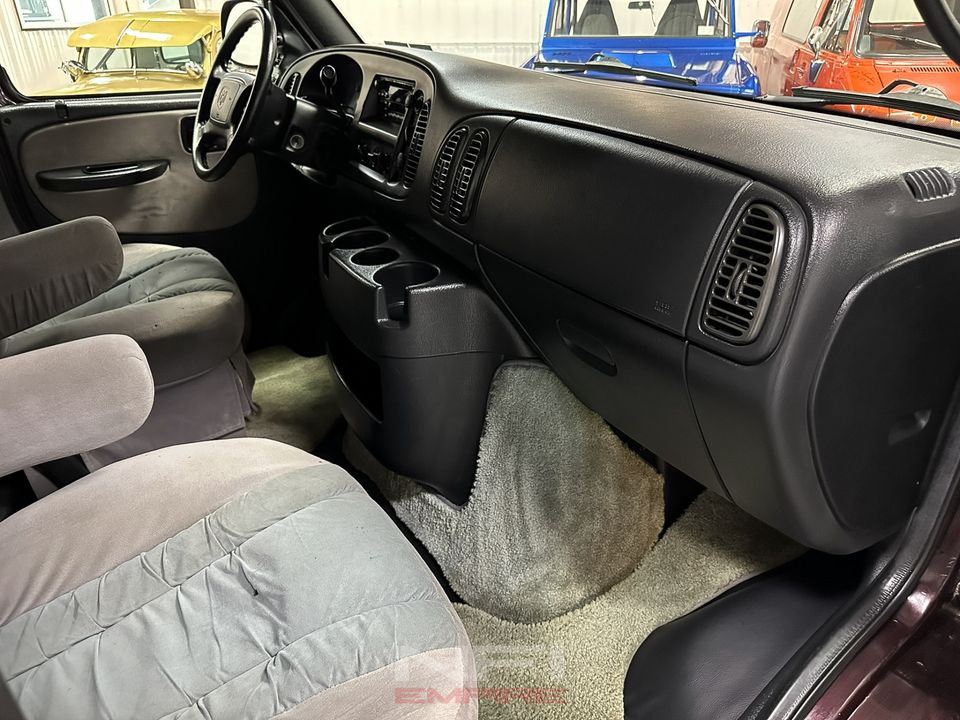 2002 Dodge Ram Van 1500