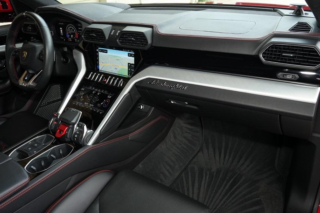 2020 Lamborghini Urus