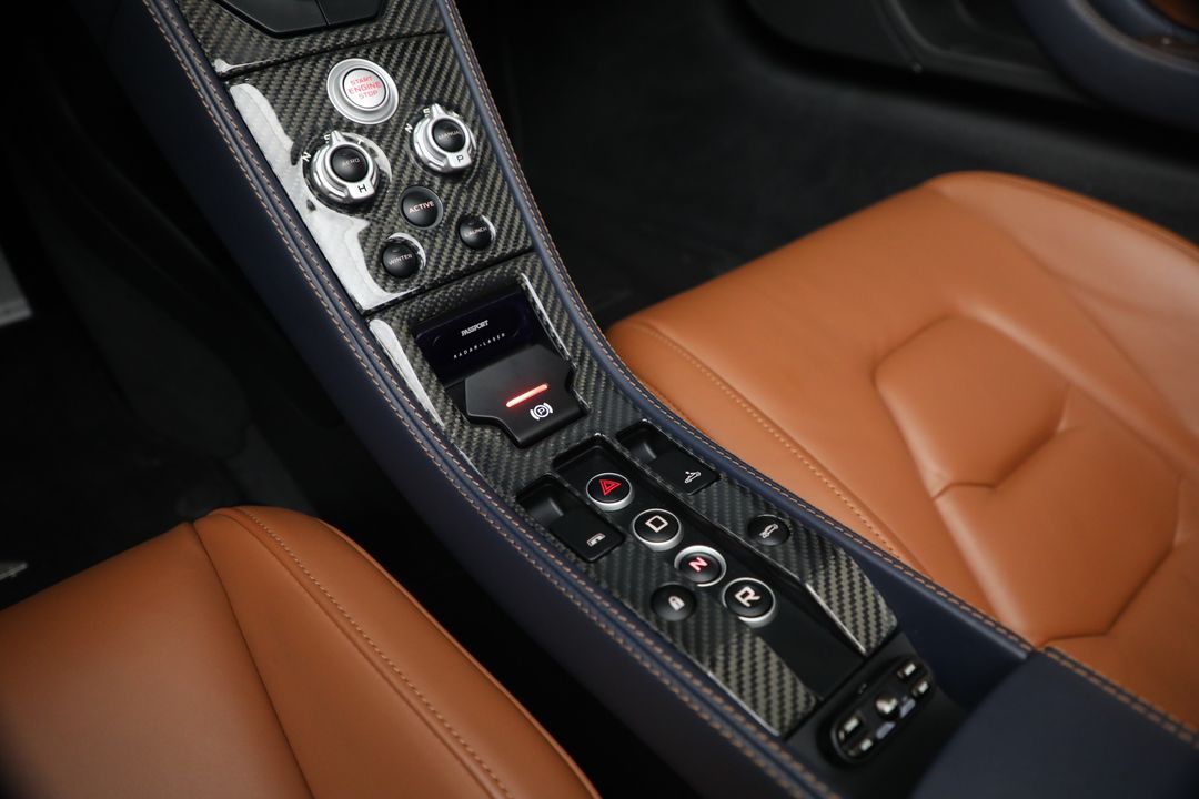 2013 McLaren MP4-12C Spider