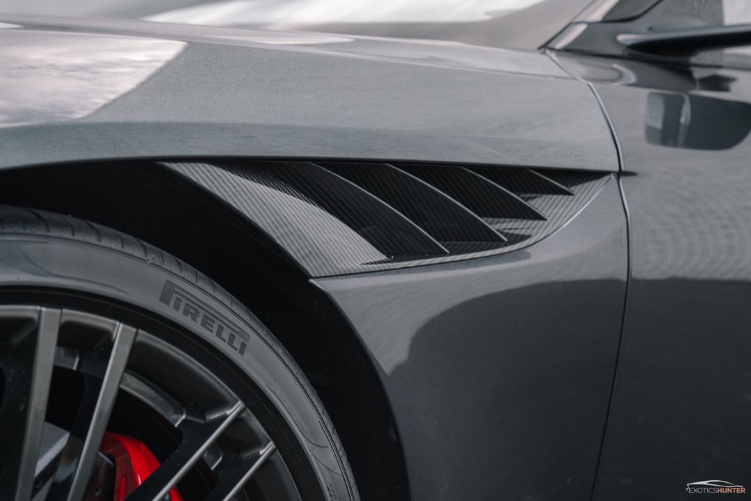 2020 Aston Martin DBS