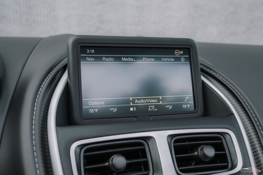 2020 Aston Martin DBS